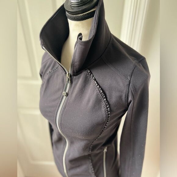 Lululemon Nice Asana Jacket *Ruffle Full Zip Black Jacket Size 4 - Picture 3 of 5